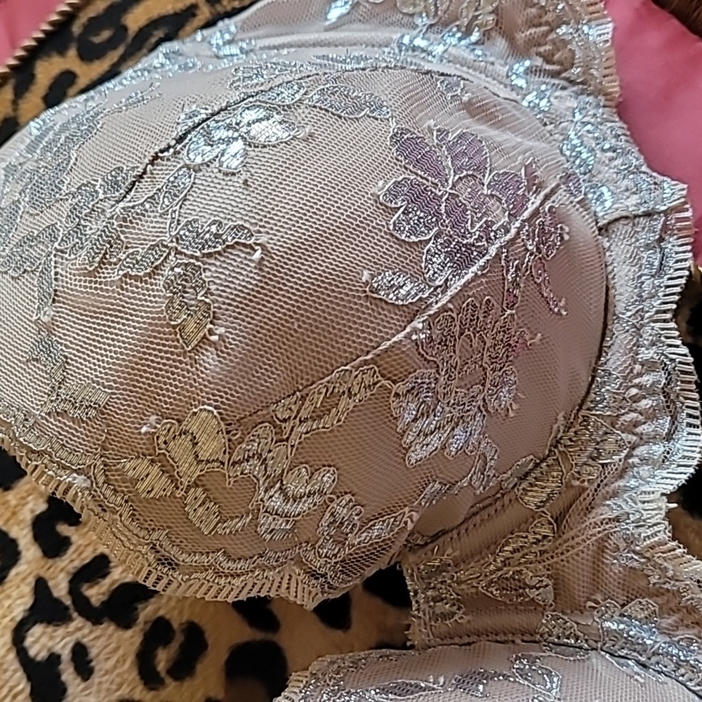 Bra - Picture 6 of 7